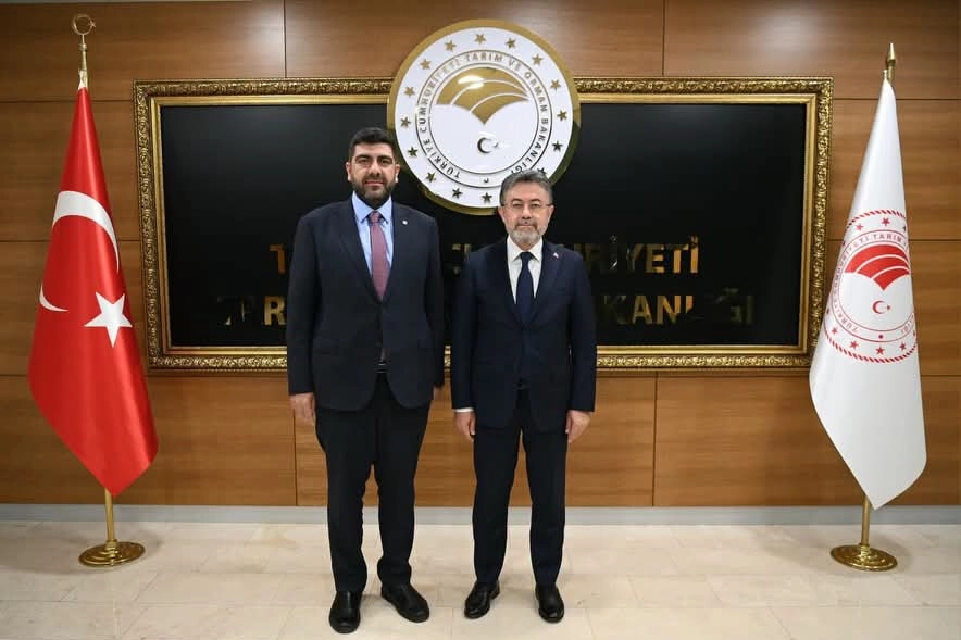 AK Parti Mardin İl Başkanı Mehmet Üncü ve beraberindeki heyet,