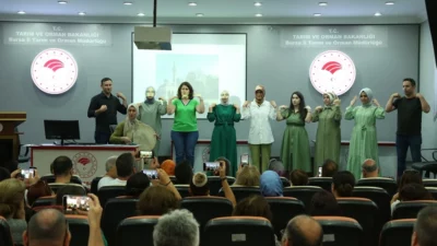 Bursa’da işitme engelli bireylerin kamu hizmetlerine erişimini kolaylaştırmak amacıyla düzenlenen