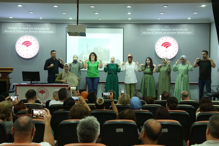 Bursa’da işitme engelli bireylerin kamu hizmetlerine erişimini kolaylaştırmak amacıyla düzenlenen