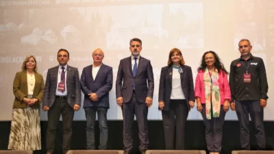 Bursa’nın fethinin 700. yılı etkinlikleri kapsamında düzenlenen ‘Afetlere Yüzyıllardır Dayanım