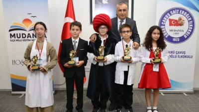Bursa'nın Mudanya ilçesinde düzenlenen FERDÂ Öğrenme Modeli Tanıtım Fuarı, 500’den