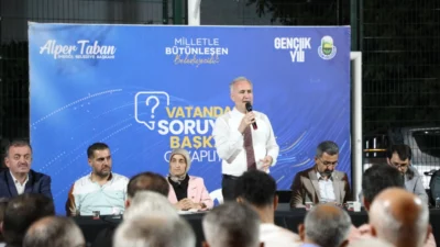Bursa'da İnegöl Belediye Başkanı Alper Taban, mahalle buluşmaları kapsamında Ertuğrulgazi