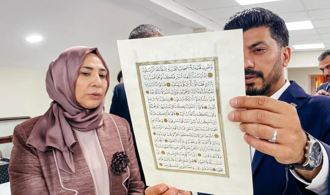 Hayat Boyu Öğrenme Genel Müdürü Dr. Emre Topoğlu, beraberindeki üst