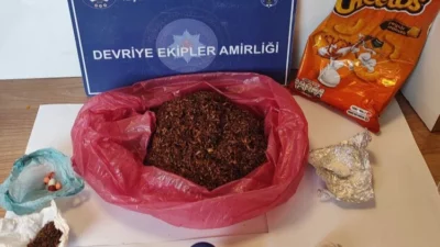 Edirne Keşan'da Yörük Mahallesi'nde durdurulan G.Y.'nin üzerinde cips paketinde çeşitli