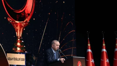 Cumhurbaşkanı Erdoğan, Türk Kızılay’ın 158. kuruluş yıldönümünde düzenlenen ödül töreninde,