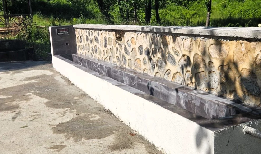 Kocaeli Büyükşehir Belediyesi, Gölcük Şevketiye Mahallesi’nde bulunan çeşmede gerçekleştirdiği yenileme