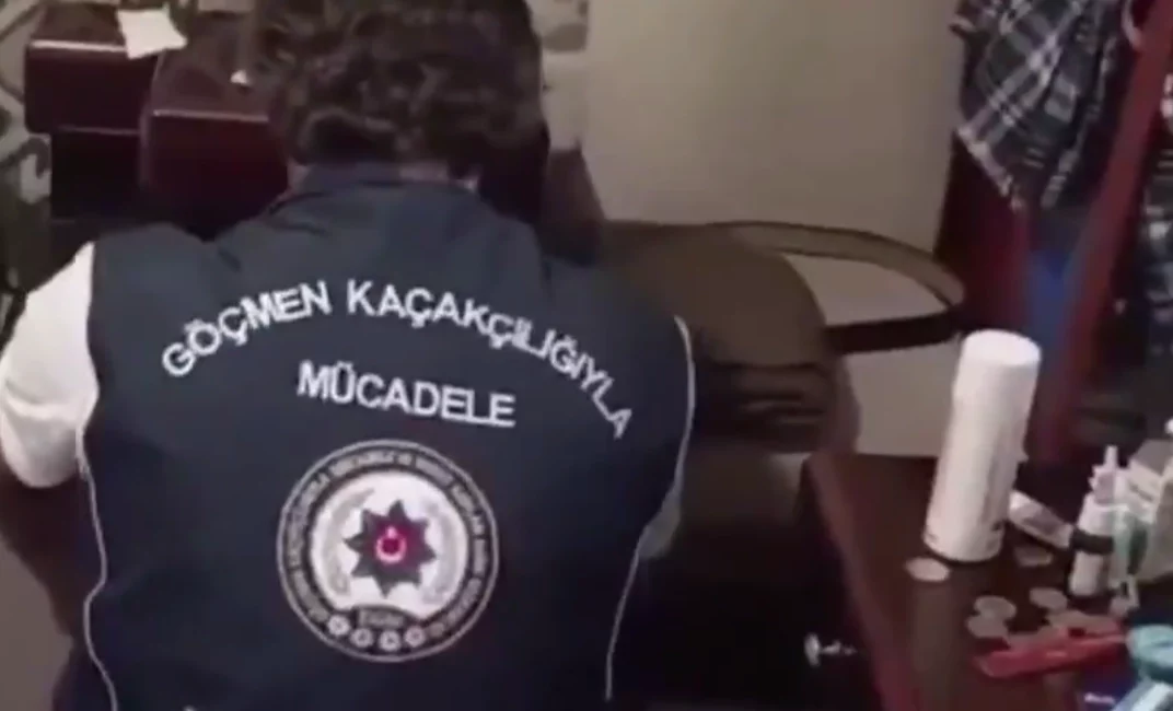 İstanbul'da suç örgütü kurma, rüşvet, göçmen kaçakçılığı ve resmi belgede