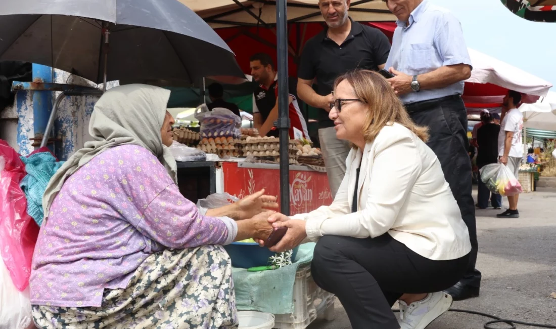 Güzelbahçe Belediye Başkan Vekili Ayşe Akın, Belediye Meclis Üyeleri ile