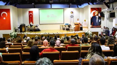 Millî Eğitim Bakanlığı himayesinde İzmir İl Millî Eğitim Müdürlüğü koordinasyonunda,