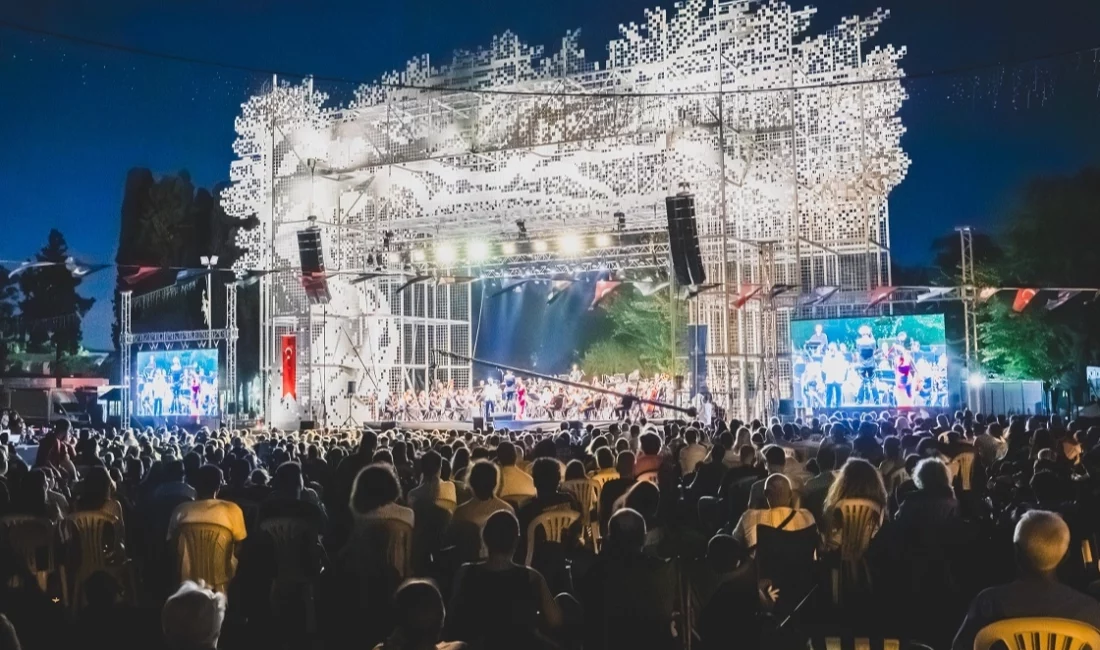 Kültürpark’ta yaklaşık 16 bin kişi kapasiteli yeşil bir etkinlik alanına