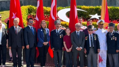 İzmit'in düşman işgalinden kurtuluşunun 105. yılı, Kültür Tepesi Atatürk Anıtı'ndaki