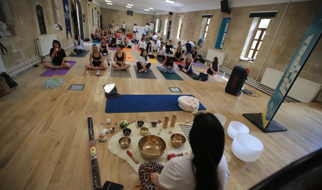 Nevşehir’in tarihi Mustafapaşa bölgesi Kapadokya’da Bi’Yoga Fest’e ev sahipliği yapıyor.