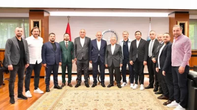 Kayseri Büyükşehir Belediye Başkanı Dr. Memduh Büyükkılıç, Kayserispor Başkanı Ali