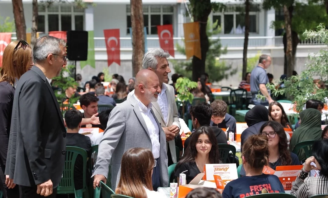 Kayseri Kocasinan Belediyesi tarafından gençlerle güçlü iletişim kurmak ve onların