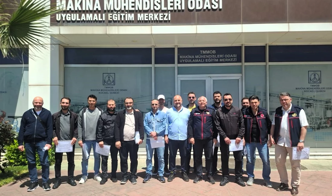 Kocaeli Büyükşehir Belediyesi İtfaiye Dairesi Başkanlığı personeli, olası patlayıcı ortam
