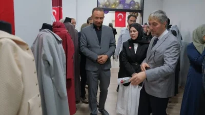 Kütahya Halk Eğitimi Merkezi tarafından Ziraat Mahallesi’nde düzenlenen Yıl Sonu