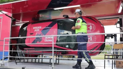 Kütahya Belediyesi önünde Jandarma Teşkilatı’nın 187’nci kuruluş yıl dönümü etkinlikleri