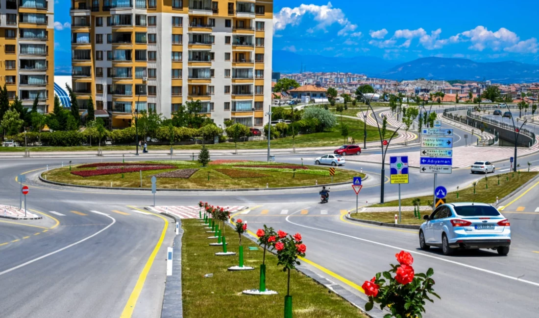 Malatya Büyükşehir Belediyesi Park ve Bahçeler Dairesi Başkanlığı kent estetiğini