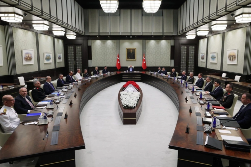 Cumhurbaşkanı Recep Tayyip Erdoğan başkanlığında toplanan Millî Güvenlik Kurulu'nda terörle
