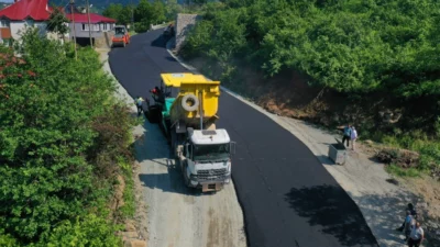 Ordu Büyükşehir Belediyesi, il genelinde sürdürdüğü ulaşım yatırımlarına hız kesmeden