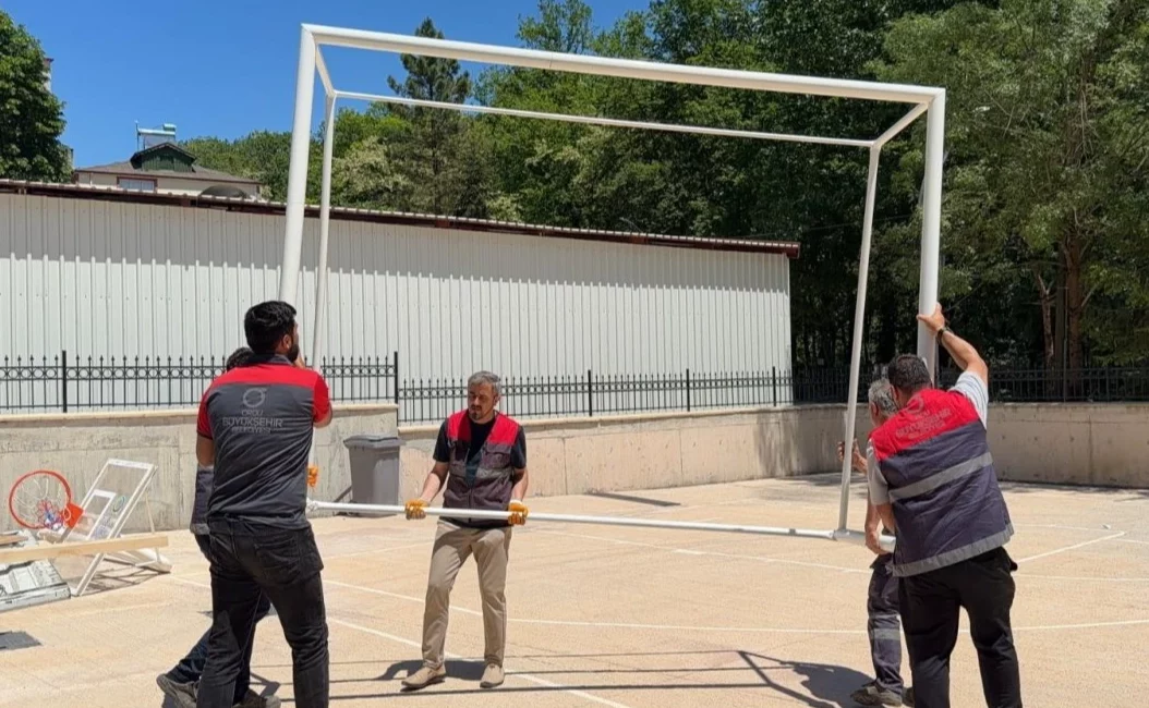 Ordu Büyükşehir Belediye Başkanı Dr. Mehmet Hilmi Güler, öğrencilerin video
