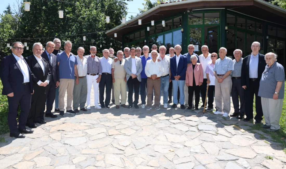 Osmangazi Belediyesi’nin kurucu meclis üyeleriyle bir araya gelen Osmangazi Belediye