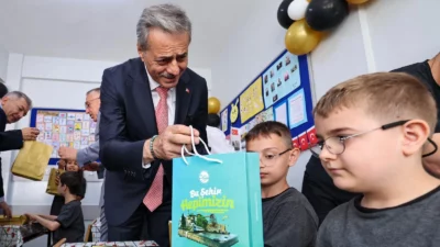 Sakarya Büyükşehir Belediye Başkanı Yusuf Alemdar, 2025-2026 eğitim öğretim döneminin