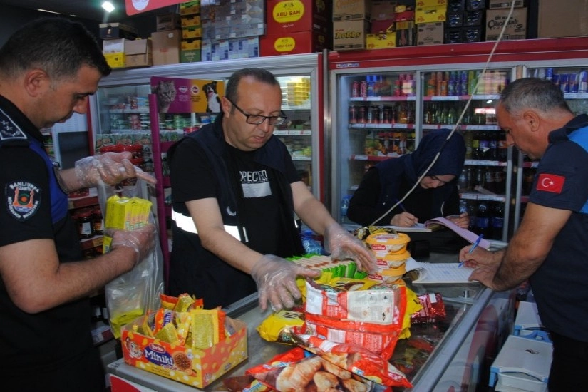 Şanlıurfa Büyükşehir Belediyesi Zabıta ekiplerinin market ve gıda satış noktalarına
