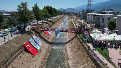 Bursa'da Yıldırım Belediyesi, zaman zaman taşkınların yaşandığı ve istenmeyen görüntülerin