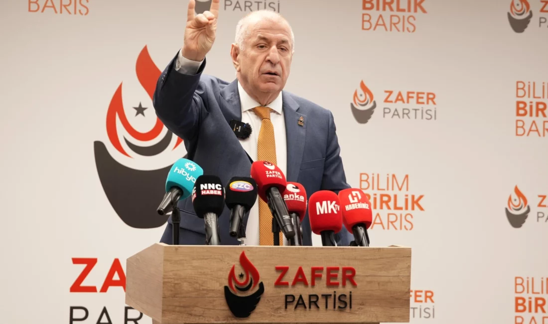 Zafer Partisi Genel Başkanı Ümit Özdağ, düzenlediği toplantıda ekonomik krizi,