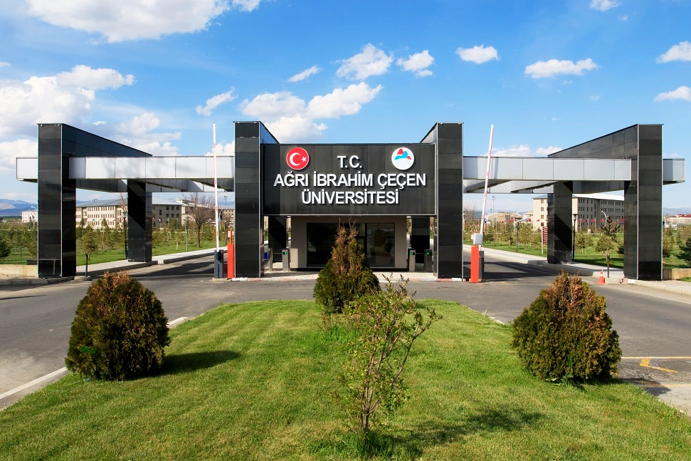 Ağrı İbrahim Çeçen Üniversitesi, 2026-2027 eğitim-öğretim yılında yapay zekâdan akıllı