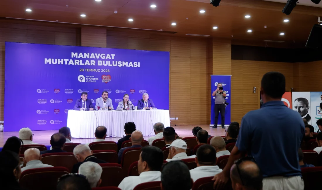 Antalya Büyükşehir Belediyesi Başkan Vekili Büşra Özdemir, Manavgat’ta muhtarlarla bir