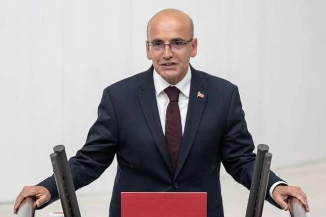 Hazine ve Maliye Bakanı Mehmet Şimşek, hanehalkı ve reel sektörün