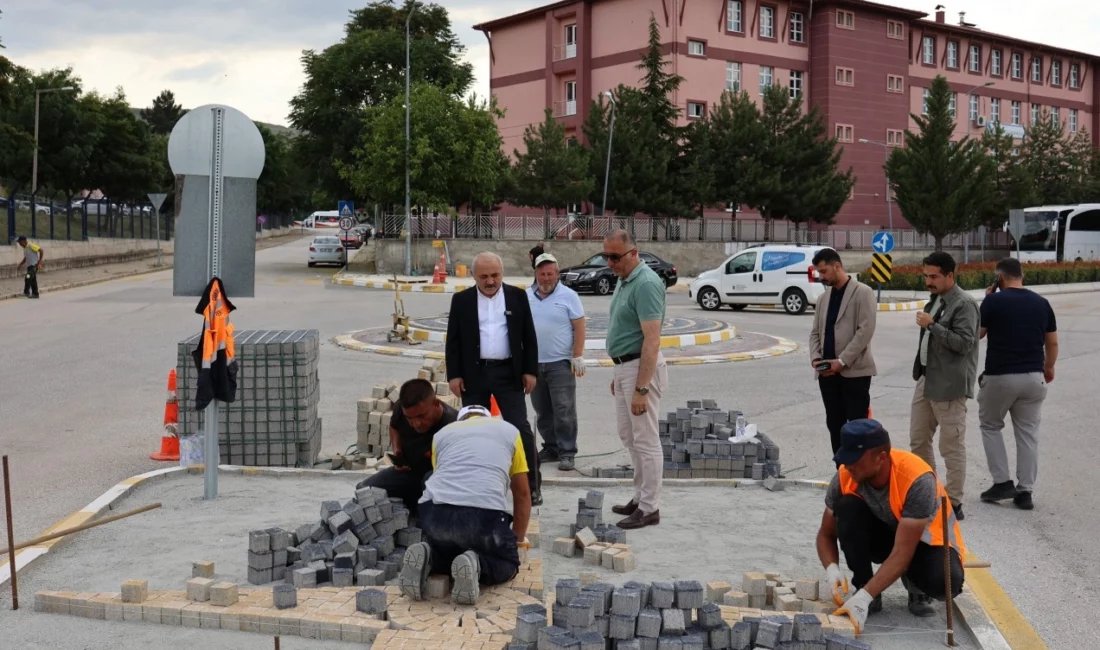 Çankırı Belediye Başkanı İsmail Hakkı Esen, kent genelinde devam eden