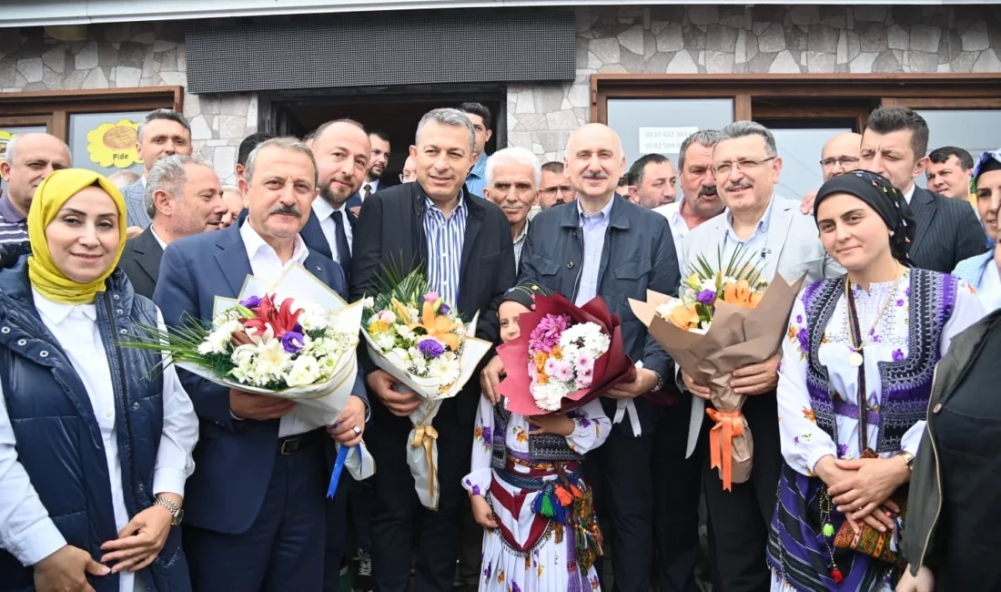 Karadağ Yaylası’nda düzenlenen etkinlikte vatandaşlarla bir araya gelen Trabzon Büyükşehir