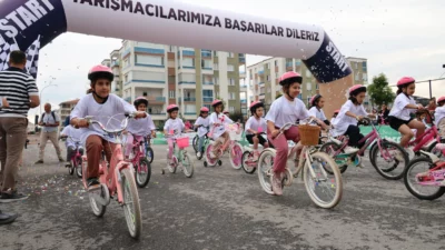 Karatay Belediyesi tarafından bu yıl 10'uncusu düzenlenen Düz Bisiklet Yarışı,