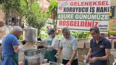 Bursa'nın simge ticaret merkezlerinden Tarihi Koruyucu İşhanı'nda düzenlenen 9. Geleneksel