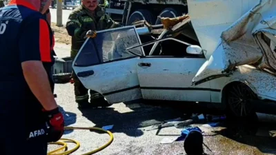 Bursa'nın Kestel ilçesinde meydana gelen zincirleme trafik kazasında 6 kişi