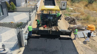Bursa Nilüfer Belediyesi ekipleri; yol yapım, asfaltlama ve yeni yol