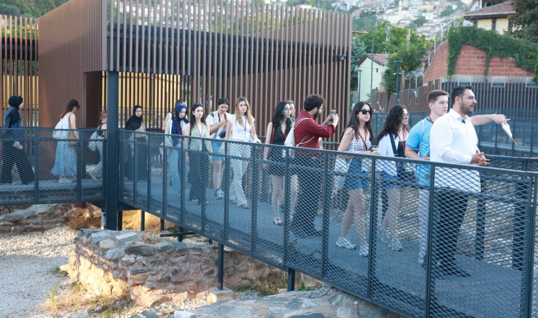 Osmangazi Belediyesi’nin kültür ve sanat faaliyetleri kapsamında “Bursa’nın Kalbi Osmangazi