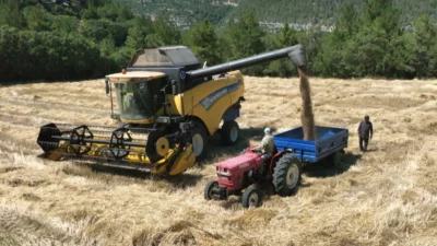 Bursa Büyükşehir Belediyesi, kırsal kalkınmayı desteklemek amacıyla Keles ilçesindeki çiftçilere,