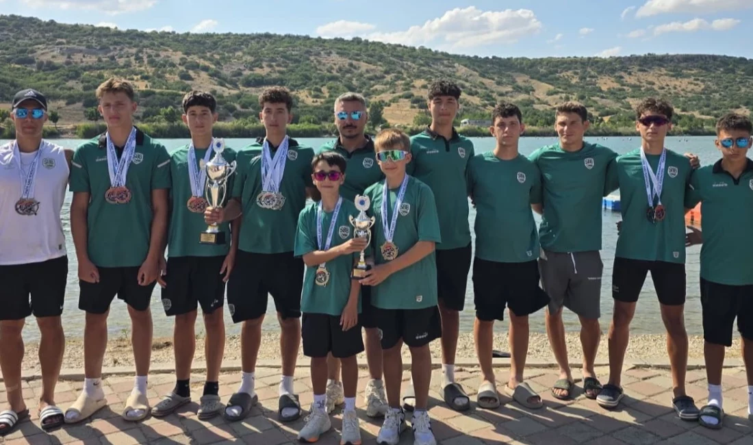 Büyükşehir Belediyesi Kano sporcuları Eskişehir’de düzenlenen Durgunsu Kano Türkiye Kupası’na