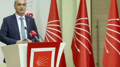 CHP Sözcüsü Müslim Sarı, 4 il başkanının merkez ilçelerle beraber