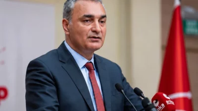 CHP Sözcüsü Müslim Sarı, 8 ilde il başkanları ve yönetimleri