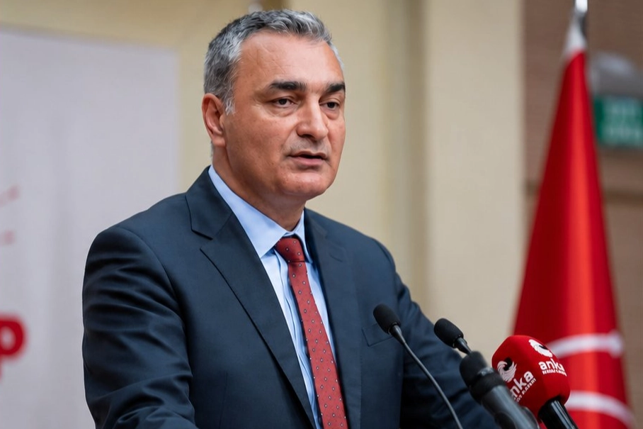 CHP Sözcüsü Müslim Sarı, 8 ilde il başkanları ve yönetimleri