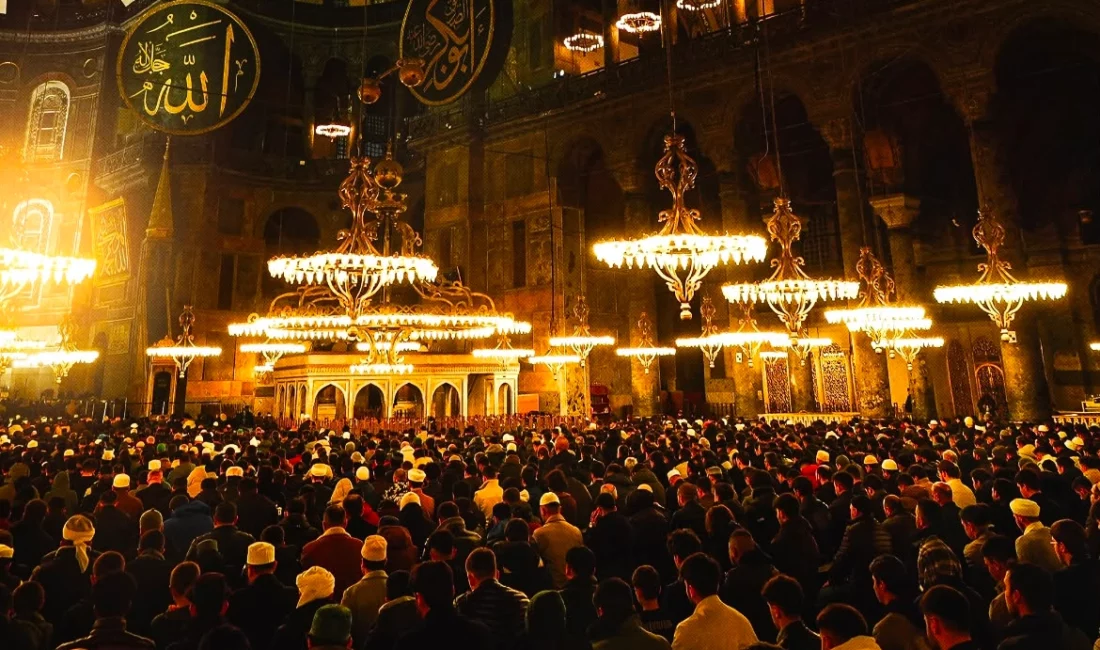 Cumhurbaşkanı Recep Tayyip Erdoğan, Ayasofya-i Kebir Cami-i Şerifi'nin yeniden ibadete