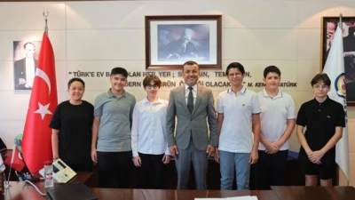 Denizli Büyükşehir Belediye Başkanı Bülent Nuri Çavuşoğlu, LGS’de 500 tam