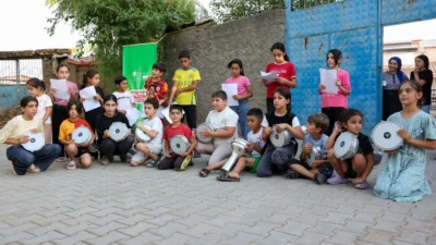 Diyarbakır Büyükşehir Belediyesi’nin kırsal mahallelerdeki çocukları müzik, oyun ve kültür-sanat