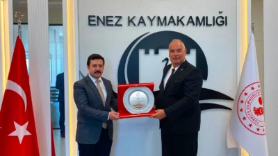 Enez Belediye Başkanı Özkan Günenç, göreve başlayan Kaymakam Yunus Emre
