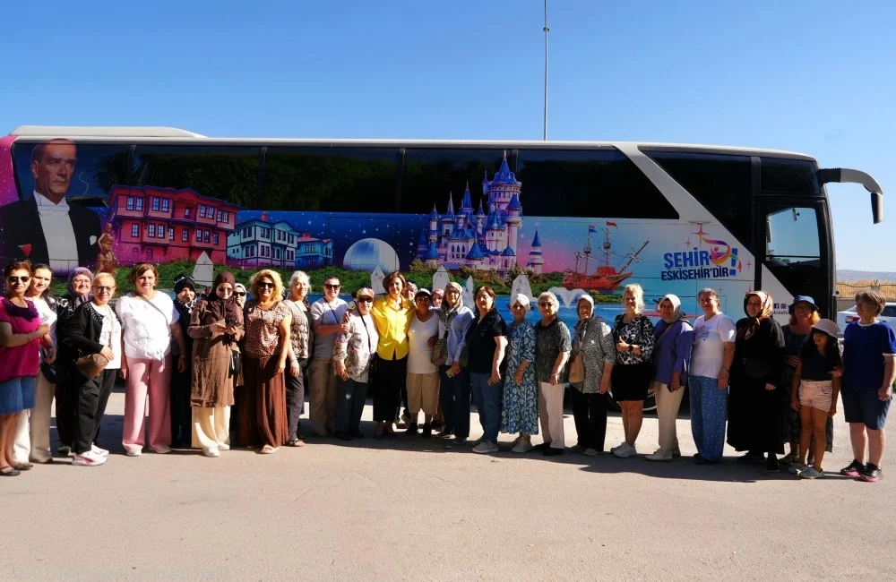 Eskişehir Büyükşehir Belediyesi'nin, kent sakinlerini şehrin tarihi ve kültürel değerleriyle